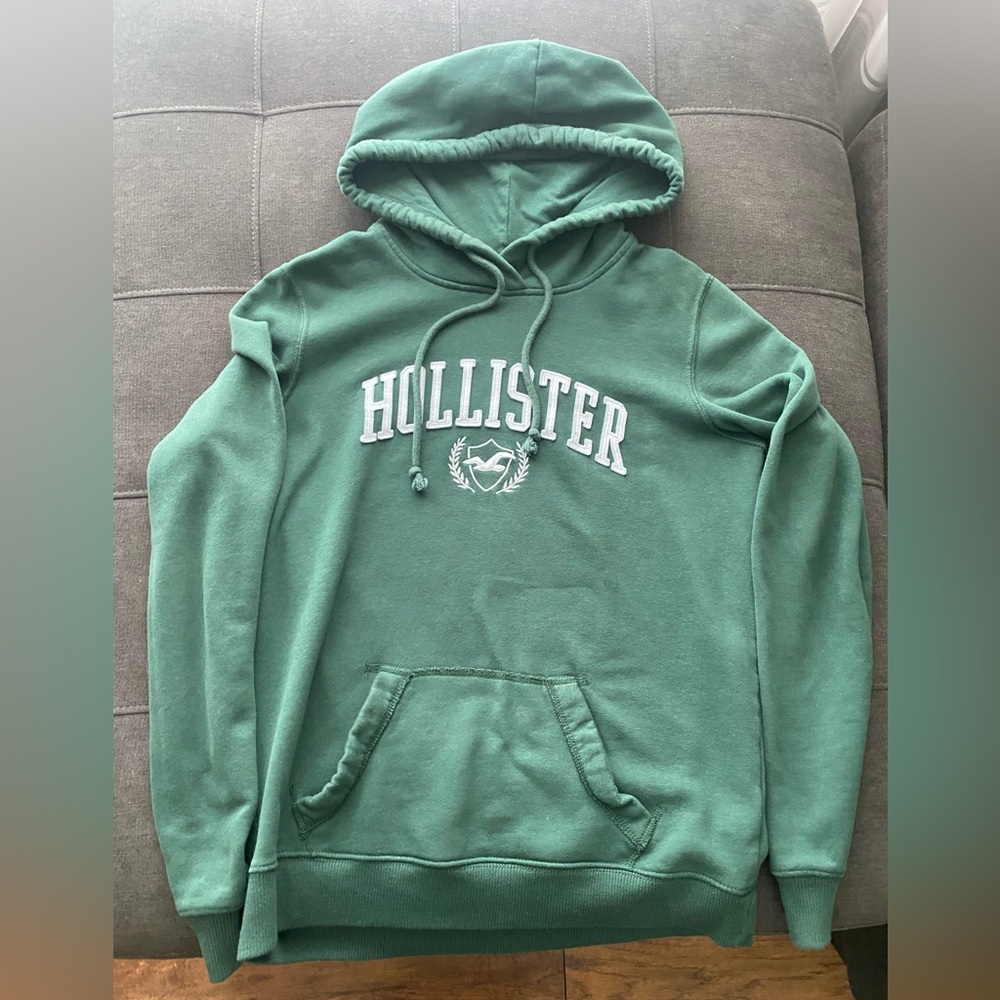 green hollister hoodie